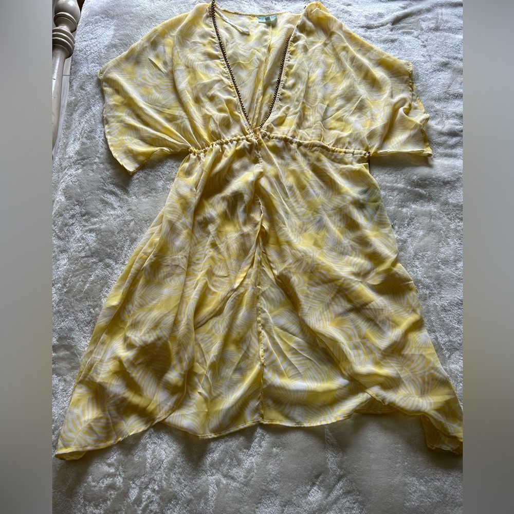 True Destinations woman coverup’s size XL